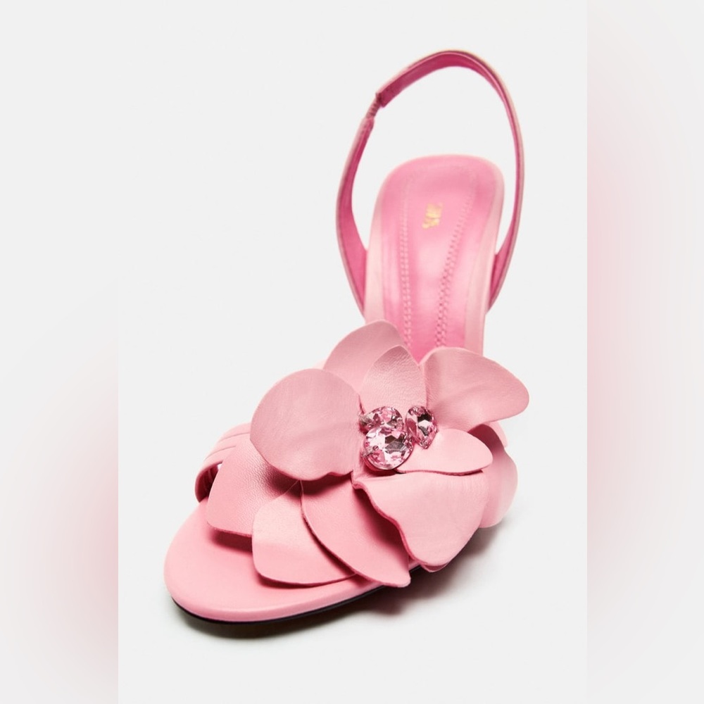 SOLD - Zara Leather Flower Sandals US 6 - Picture 6 of 8
